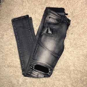 Young & reckless men’s black ripped jeans